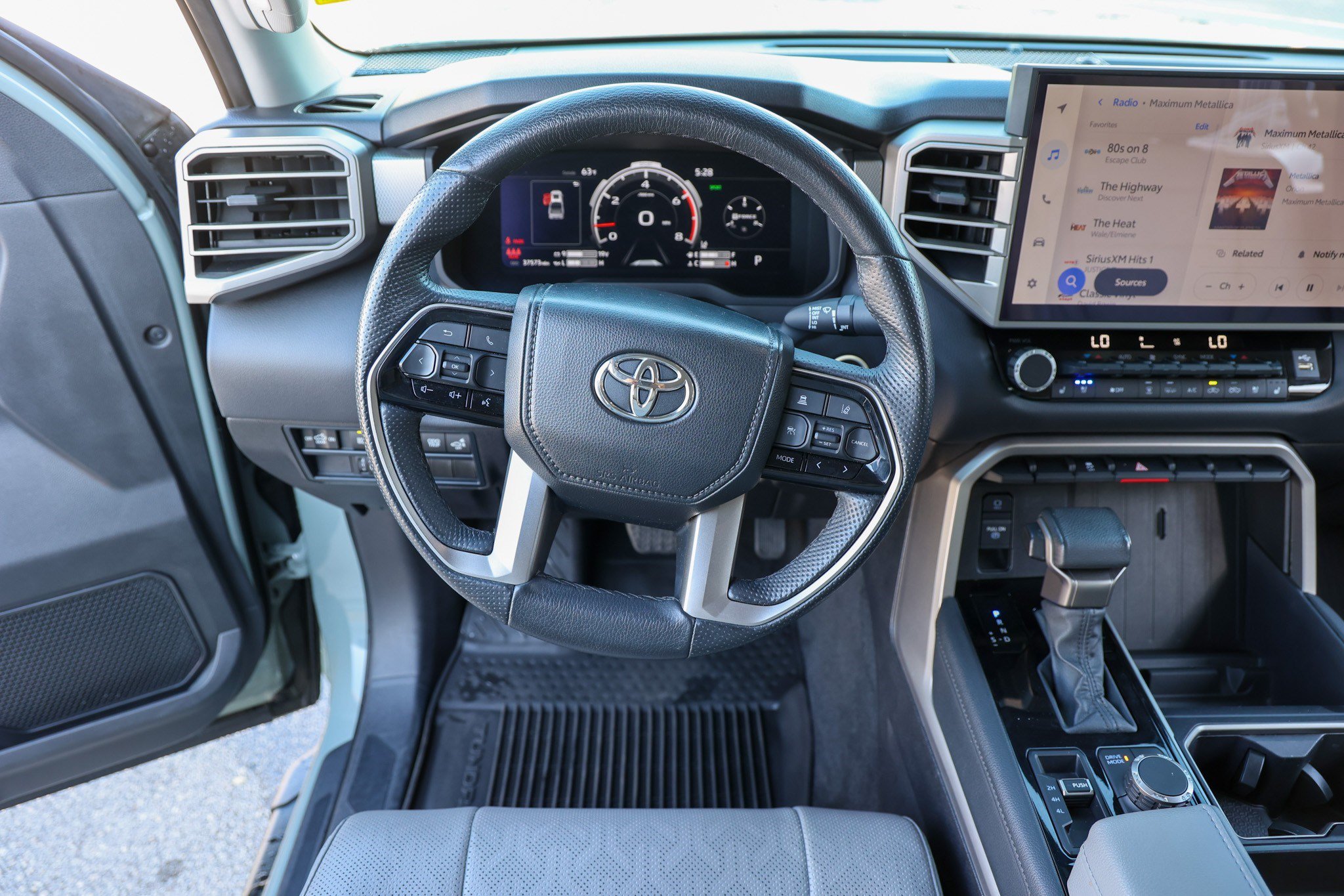 Used 2024 Toyota Tundra Limited AWD/4WD image 47