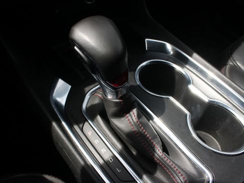 Used 2022 Chevrolet Traverse RS image 43