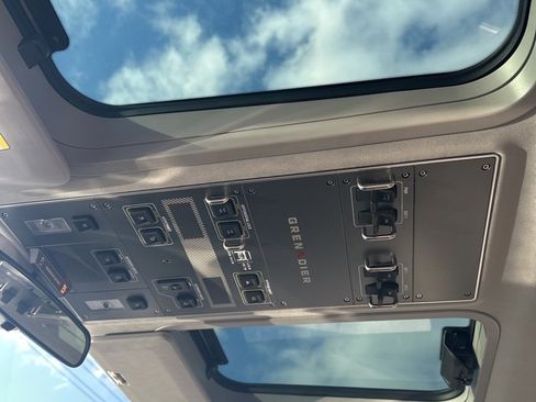 Used 2024 INEOS Grenadier Fieldmaster Edition image 12