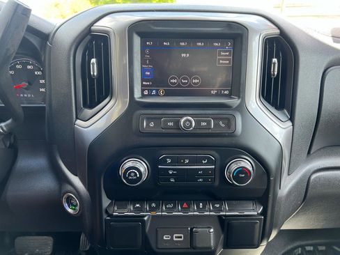 Used 2022 Chevrolet Silverado 1500 W/T RWD image 16