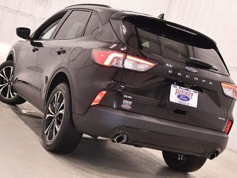 Certified 2022 Ford Escape SE w/ SE Sport Appearance Package AWD/4WD image 36