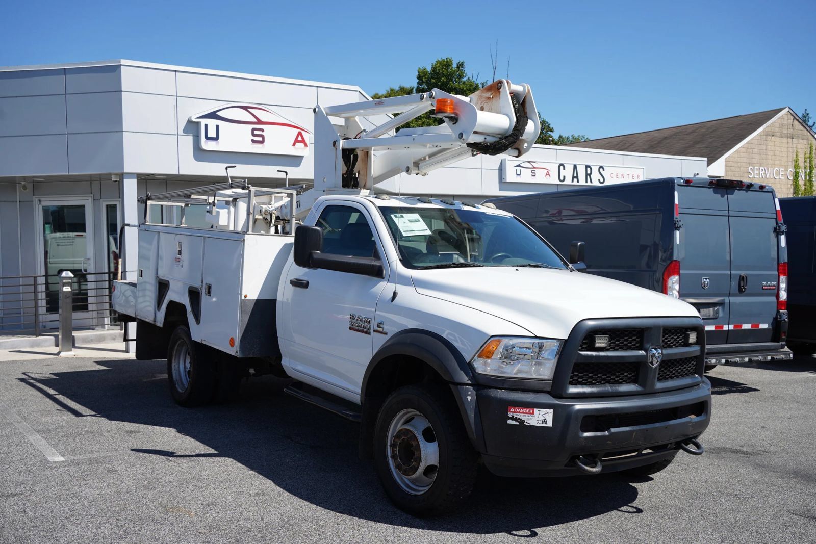 Used 2015 RAM 5500 Tradesman w/ Cold Weather Group AWD/4WD image 4