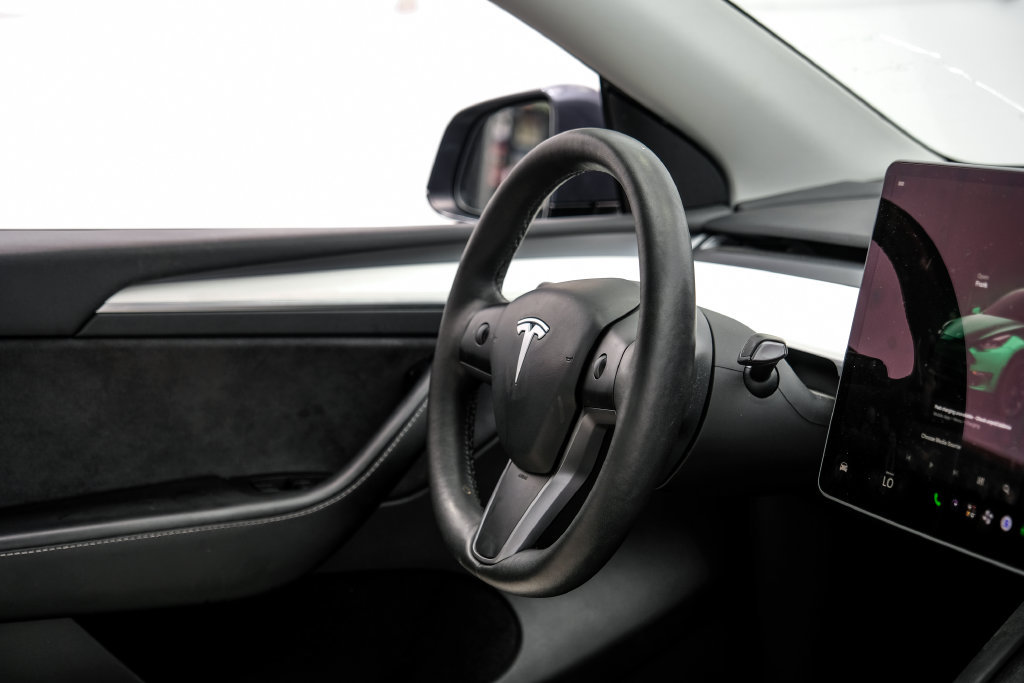 Used 2023 Tesla Model Y Long Range AWD/4WD image 17