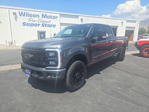 Used 2026 Ford F350 Lariat w/ Black Appearance Package AWD/4WD image 1