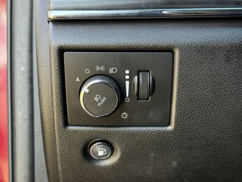 Used 2021 Jeep Grand Cherokee Limited w/ Trailer Tow Group IV image 10