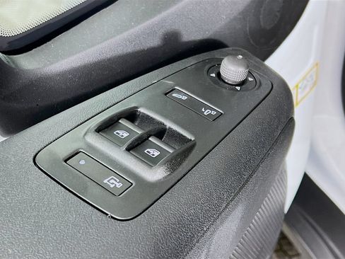 New 2026 RAM ProMaster 3500 w/ Convenience Group FWD image 17