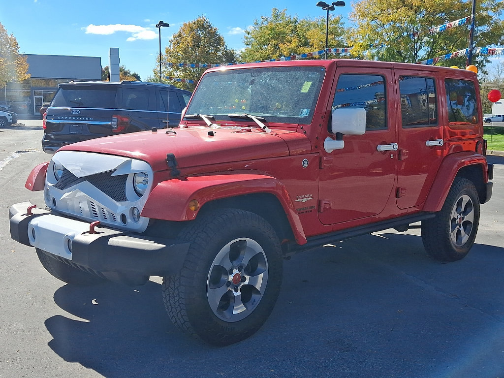 Used 2015 Jeep Wrangler Unlimited Sahara w/ Dual Top Group AWD/4WD image 3