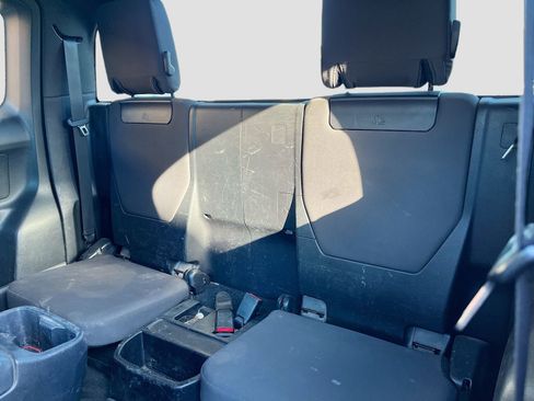 Used 2016 Toyota Tacoma TRD Sport image 23