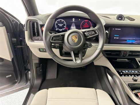 Certified 2026 Porsche Cayenne Coupe AWD/4WD image 18
