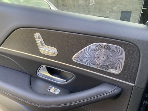 Used 2026 Mercedes-Benz GLE 350 4MATIC image 13