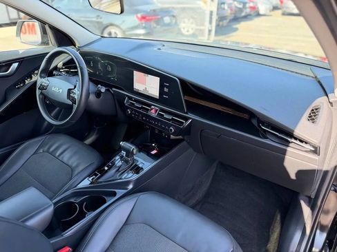 Used 2023 Kia Niro EX FWD image 39