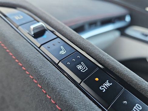 Used 2023 Chevrolet Corvette Stingray Premium Cpe image 26