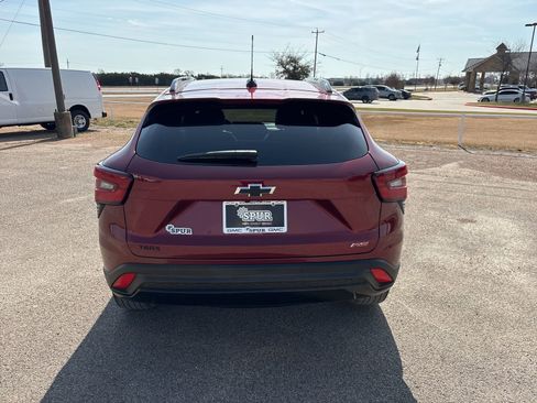 Certified 2024 Chevrolet Trax RS w/ Sunroof Package image 5