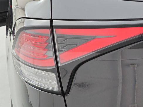 Used 2024 Kia Sportage EX image 33