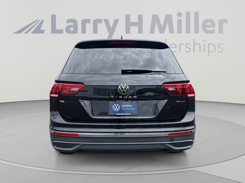 Certified 2024 Volkswagen Tiguan SE AWD/4WD image 4