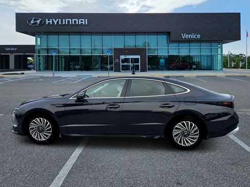 New 2026 Hyundai Sonata Limited FWD image 3