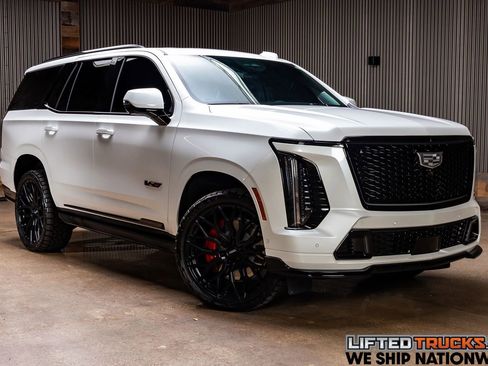 Used 2025 Cadillac Escalade V w/ LPO, ONYX Package image 1