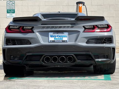 Used 2024 Chevrolet Corvette Z06 w/ Stealth Interior Trim Package RWD image 7