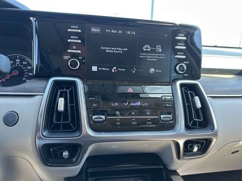Used 2021 Kia Sorento EX w/ Panoramic Sunroof Package image 9