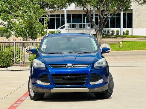 Used 2015 Ford Escape Titanium w/ Equipment Group 301A FWD image 2