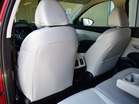 Used 2025 Hyundai Tucson SEL FWD image 22