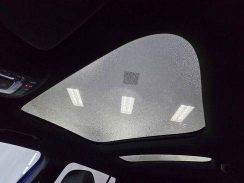 Used 2021 Mercedes-Benz GLB 250 4MATIC w/ Premium Package image 46