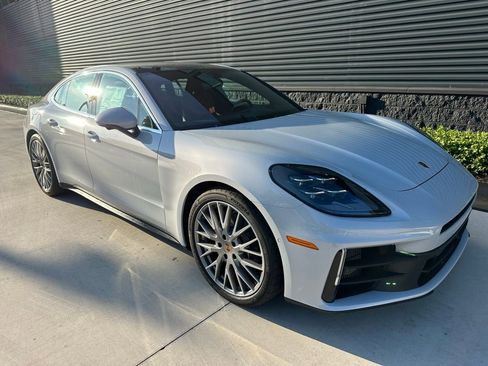 Used 2026 Porsche Panamera RWD image 11