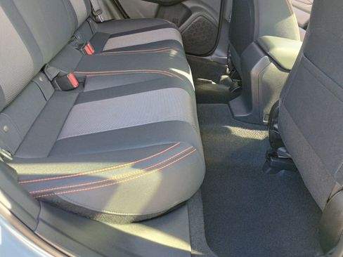 Used 2019 Subaru Crosstrek 2.0i Premium w/ Eyesight System image 19