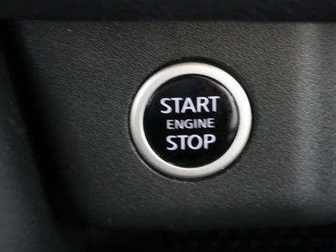 Used 2022 Nissan Rogue SV image 16