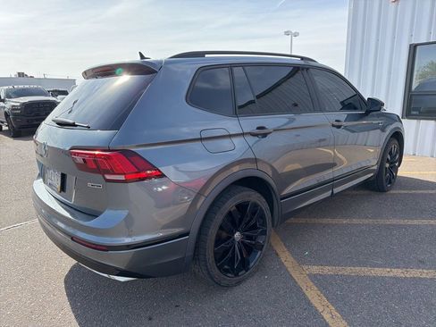 Used 2021 Volkswagen Tiguan SE image 3