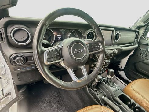 Used 2023 Jeep Wrangler Unlimited Sahara w/ Cold Weather Group AWD/4WD image 12