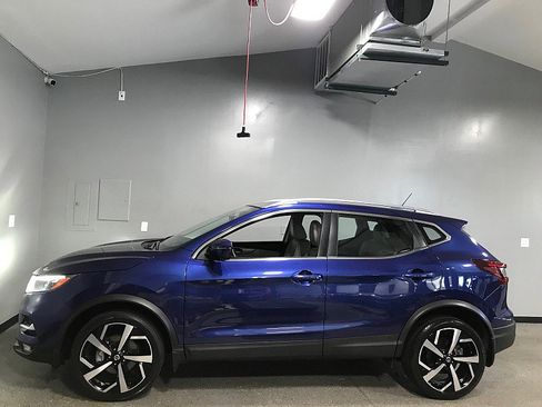 Used 2020 Nissan Rogue Sport SL w/ Premium Package FWD image 6