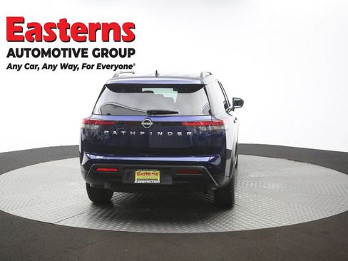 Used 2025 Nissan Pathfinder SV FWD image 39