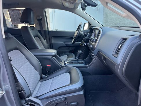 Used 2019 Chevrolet Colorado Z71 AWD/4WD image 26