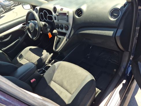 Used 2009 Pontiac Vibe w/ Preferred Package FWD image 29