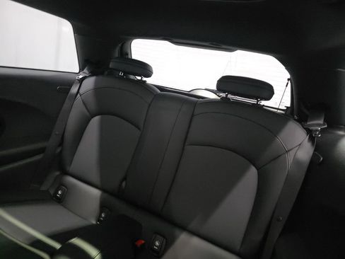 Used 2019 MINI Cooper 2-Door Hardtop w/ Premium Package image 17