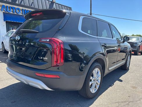 Used 2020 Kia Telluride LX AWD/4WD image 3