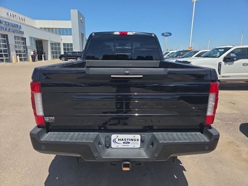 Used 2019 Ford F250 Platinum w/ Platinum Ultimate Package AWD/4WD image 4