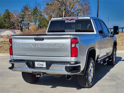 Used 2020 Chevrolet Silverado 2500 LTZ w/ LTZ Premium Package image 6