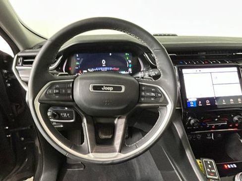Used 2023 Jeep Grand Cherokee 4WD 4xe image 15