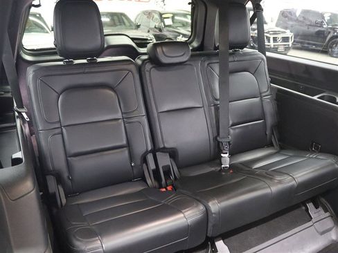 Used 2020 Lincoln Navigator L Reserve w/ Luxury Package image 14