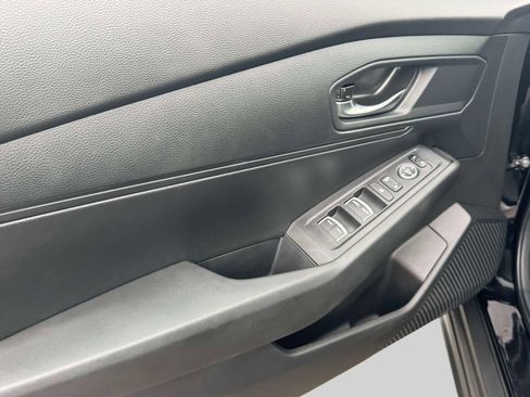 Certified 2025 Honda Accord LX image 25