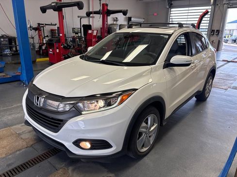 Used 2019 Honda HR-V EX image 2