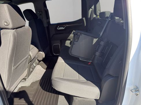 New 2026 GMC Sierra 1500 Elevation image 13