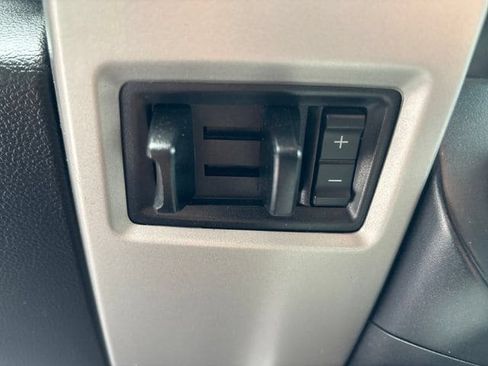 Used 2017 Ford F250 Lariat w/ Lariat Value Package AWD/4WD image 32