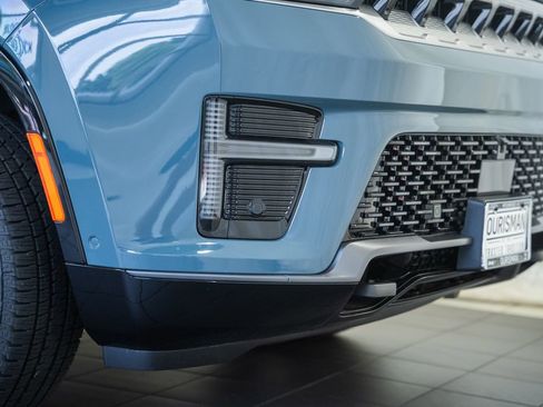 New 2026 Jeep Grand Wagoneer L 4WD image 14