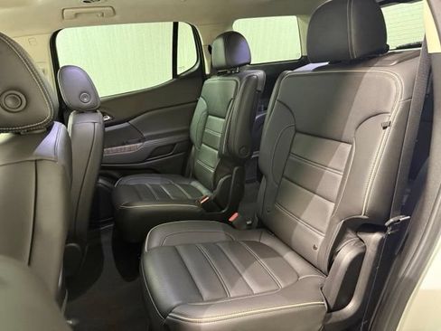 Used 2023 GMC Acadia Denali w/ Denali Ultimate Package FWD image 31