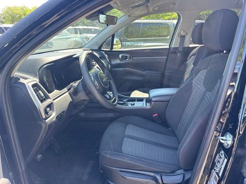 Used 2023 Kia Sorento LX AWD/4WD image 42
