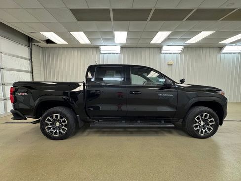 Used 2023 Chevrolet Colorado LT w/ LT Convenience Package III AWD/4WD image 5