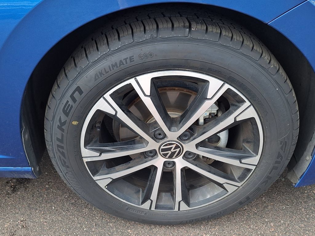 Used 2023 Volkswagen Jetta Sport FWD image 28